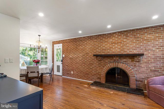 14808 CRANOKE ST, Centreville, VA 20120