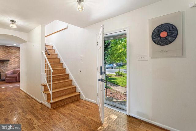 14808 CRANOKE ST, Centreville, VA 20120