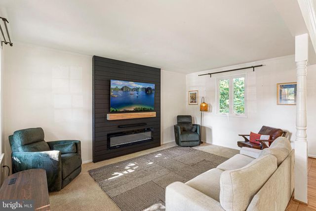 14808 CRANOKE ST, Centreville, VA 20120