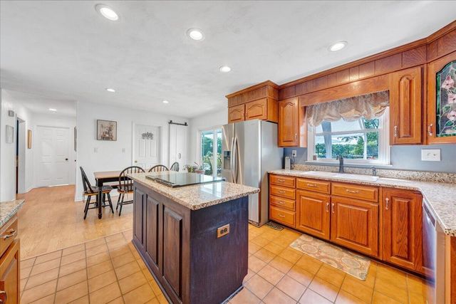 144 E Arrowhead CT, Troutville, VA 24175