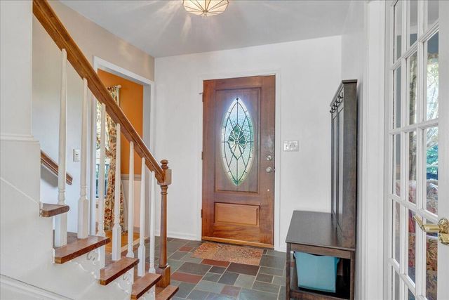 144 E Arrowhead CT, Troutville, VA 24175