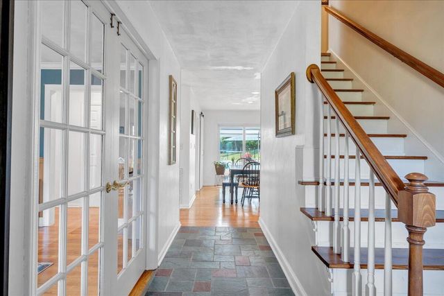 144 E Arrowhead CT, Troutville, VA 24175