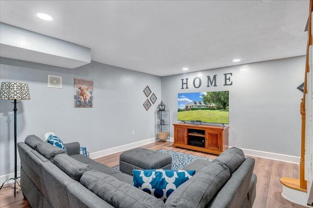 144 E Arrowhead CT, Troutville, VA 24175