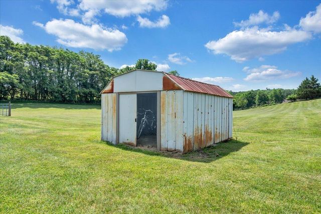 144 E Arrowhead CT, Troutville, VA 24175