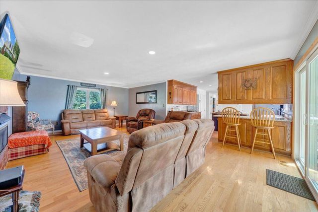 144 E Arrowhead CT, Troutville, VA 24175