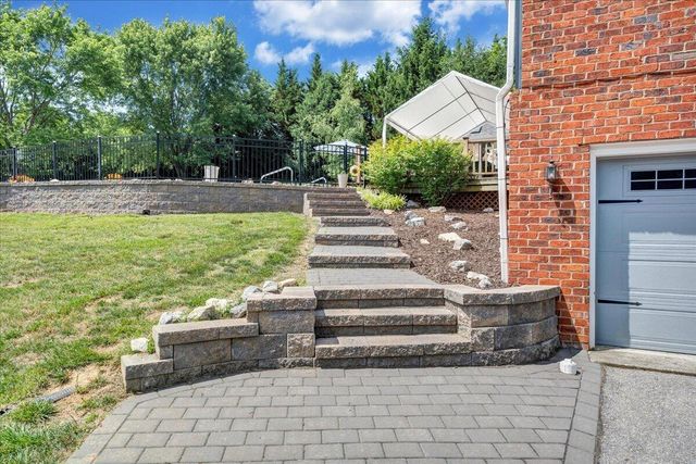 144 E Arrowhead CT, Troutville, VA 24175