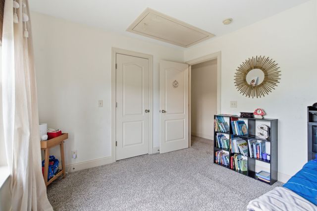 1075 Mansker Farm Blvd, Hendersonville, TN 37075