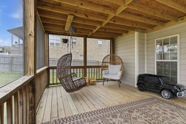 1075 Mansker Farm Blvd, Hendersonville, TN 37075