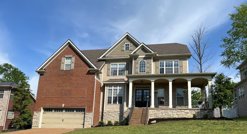 1075 Mansker Farm Blvd, Hendersonville, TN 37075