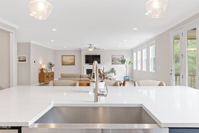6721 Winter Garden Way, Holly Springs, NC 27540