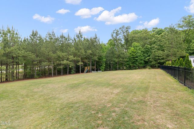6721 Winter Garden Way, Holly Springs, NC 27540