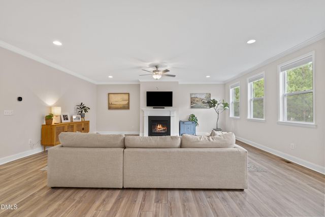 6721 Winter Garden Way, Holly Springs, NC 27540