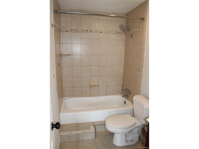 2375 S Linden Ct 313, Denver, CO 80222