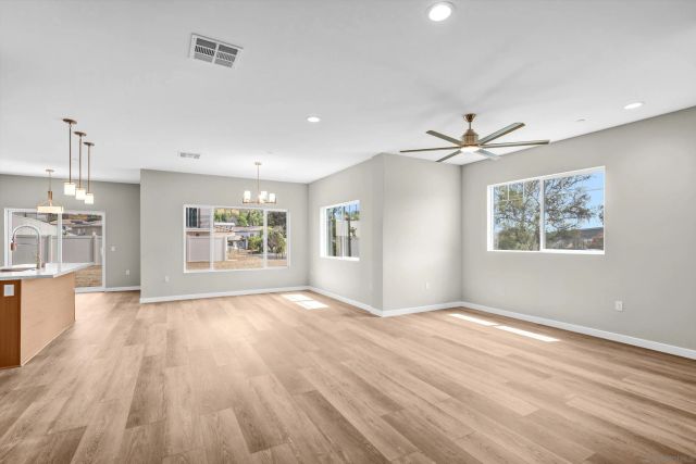 3925 Rojo Tierra Rd, La Mesa, CA 91941