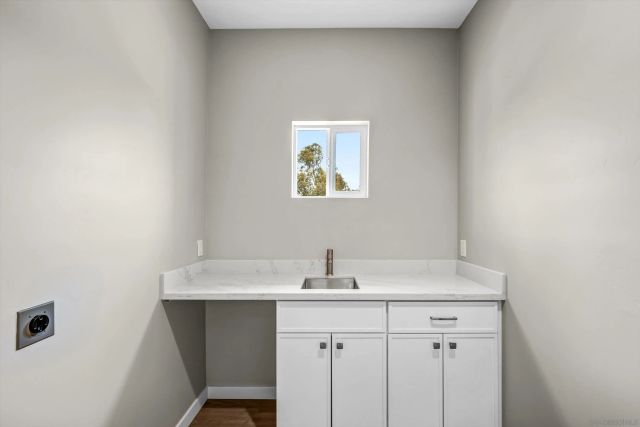 3925 Rojo Tierra Rd, La Mesa, CA 91941