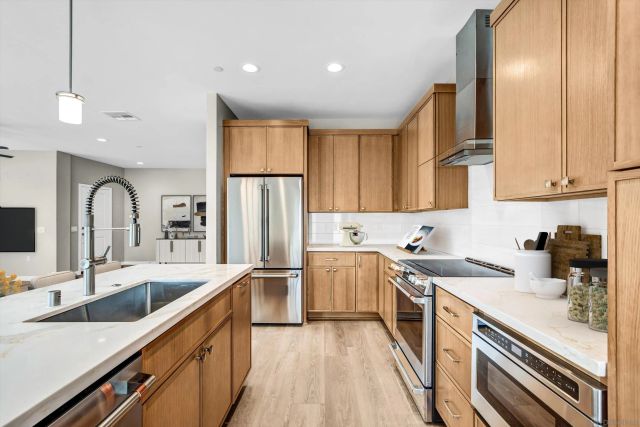 3925 Rojo Tierra Rd, La Mesa, CA 91941