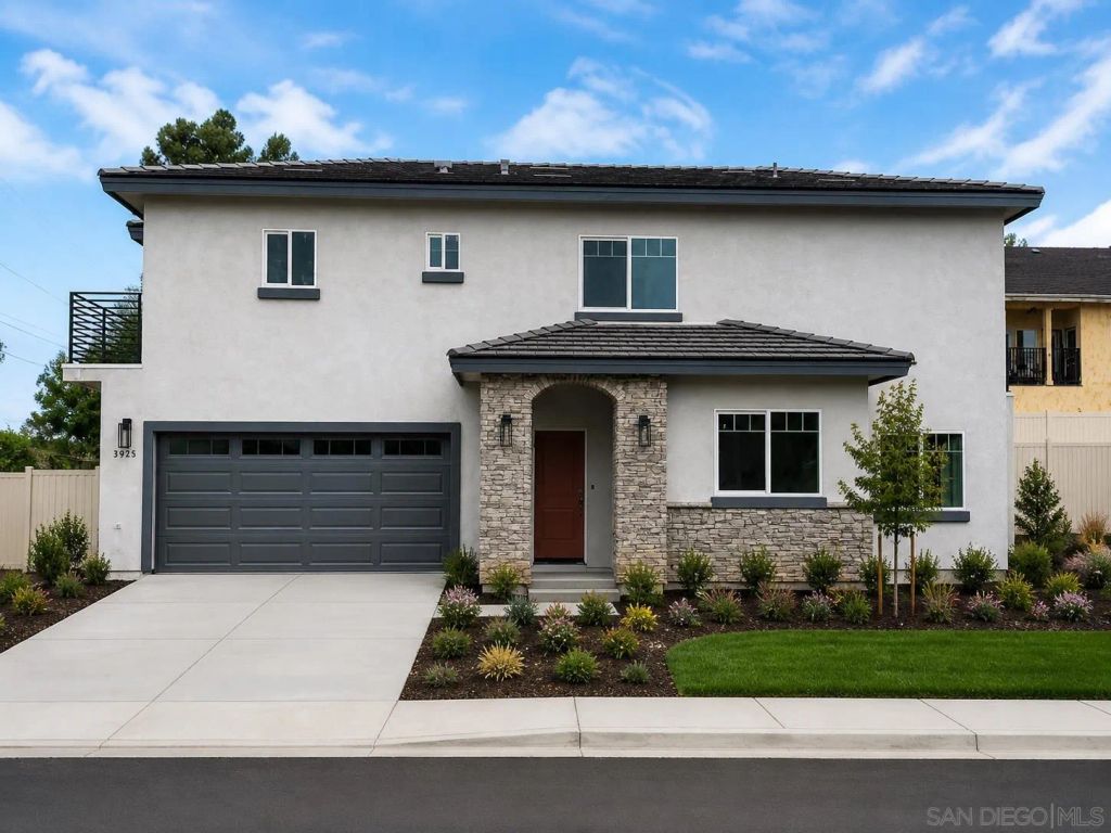 3925 Rojo Tierra Rd, La Mesa, CA 91941