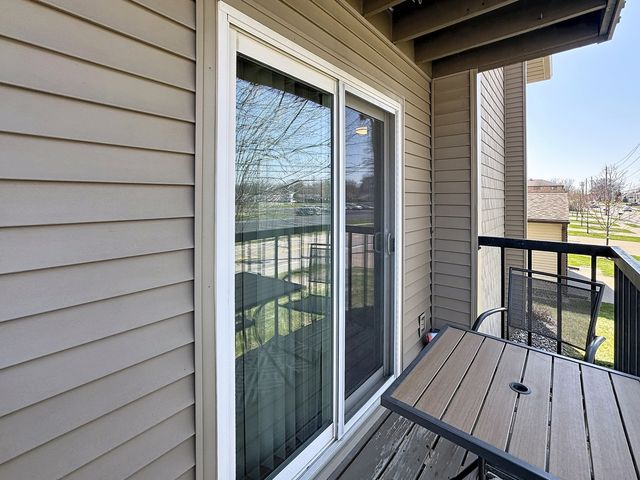 1816 53rd Street 9, Moline, IL 61265