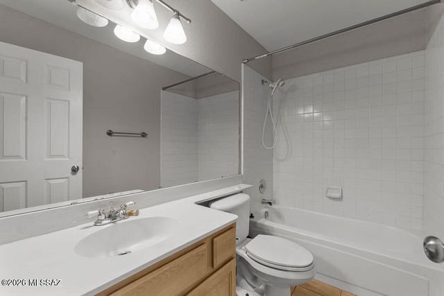 5580 N Vía Umbrosa, Tucson, AZ 85750