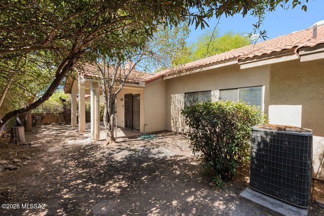 5580 N Vía Umbrosa, Tucson, AZ 85750