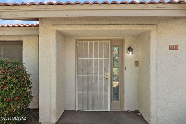 5580 N Vía Umbrosa, Tucson, AZ 85750