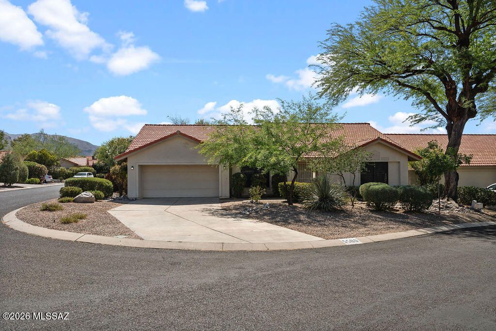 5580 N Vía Umbrosa, Tucson, AZ 85750