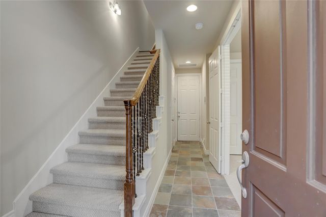 9133 Creekstone Lake Drive, Houston, TX 77054