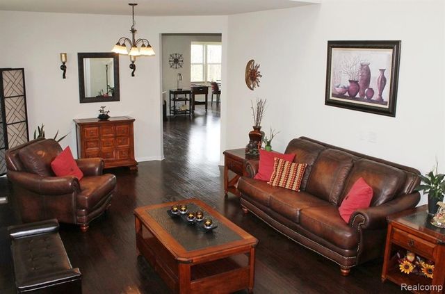 860 Backshore Drive, Canton, MI 48187