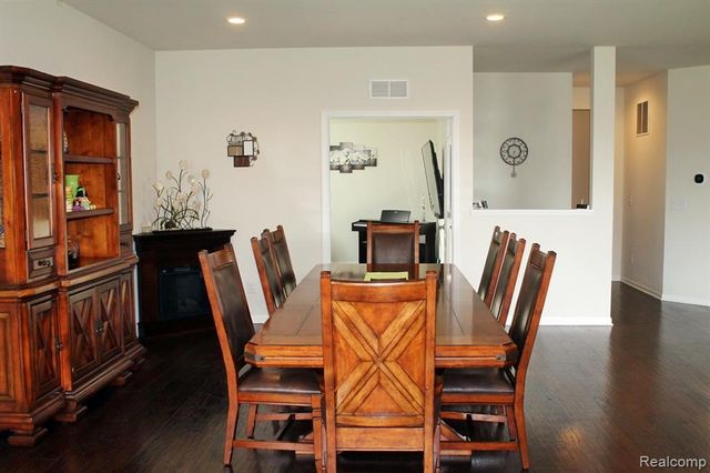 860 Backshore Drive, Canton, MI 48187