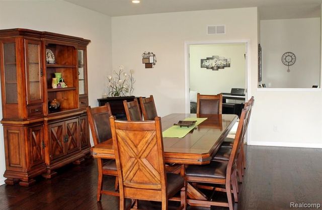 860 Backshore Drive, Canton, MI 48187