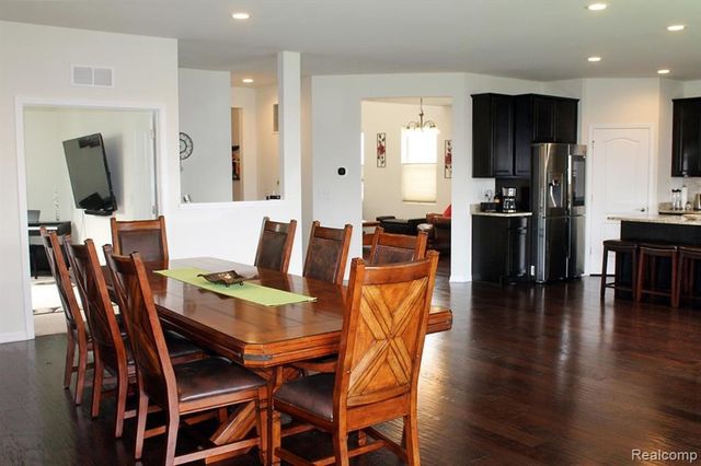 860 Backshore Drive, Canton, MI 48187
