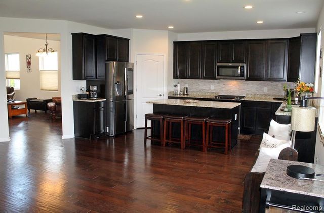 860 Backshore Drive, Canton, MI 48187