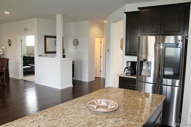860 Backshore Drive, Canton, MI 48187