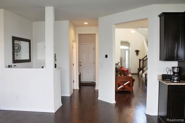 860 Backshore Drive, Canton, MI 48187