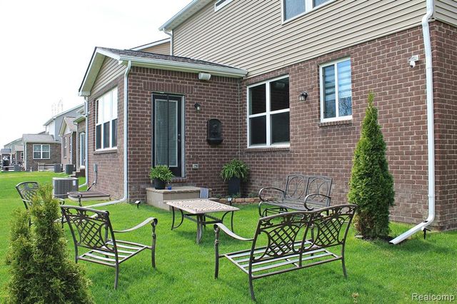 860 Backshore Drive, Canton, MI 48187