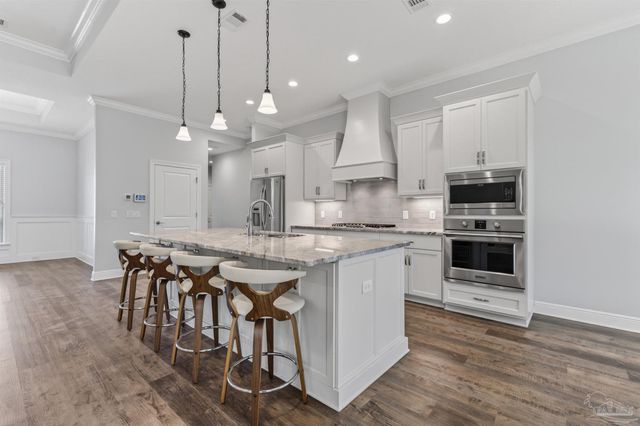 1181 Wensel Dr, Cantonment, FL 32533