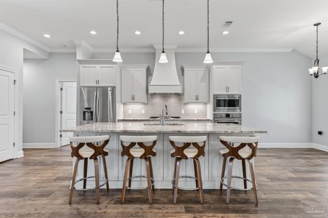 1181 Wensel Dr, Cantonment, FL 32533