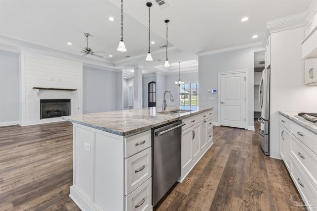 1181 Wensel Dr, Cantonment, FL 32533