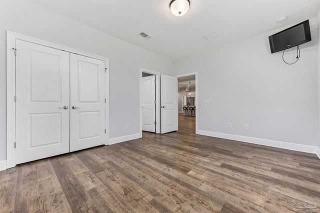 1181 Wensel Dr, Cantonment, FL 32533