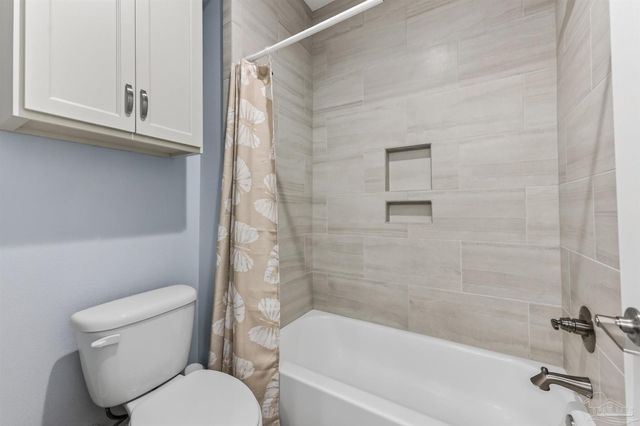 1181 Wensel Dr, Cantonment, FL 32533