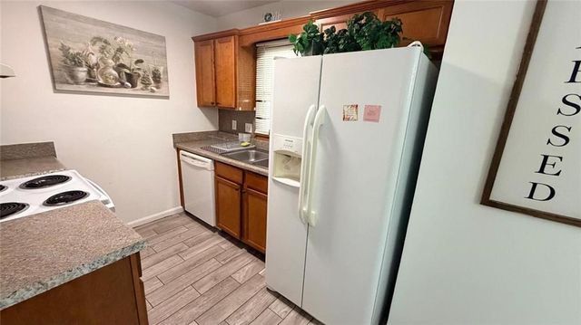 250 Mill Creek Place, Roswell, GA 30076