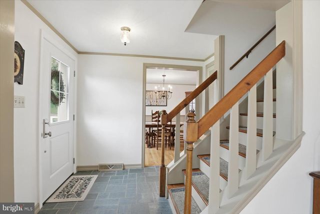 2182 VEUMONT DR, Lancaster, PA 17601