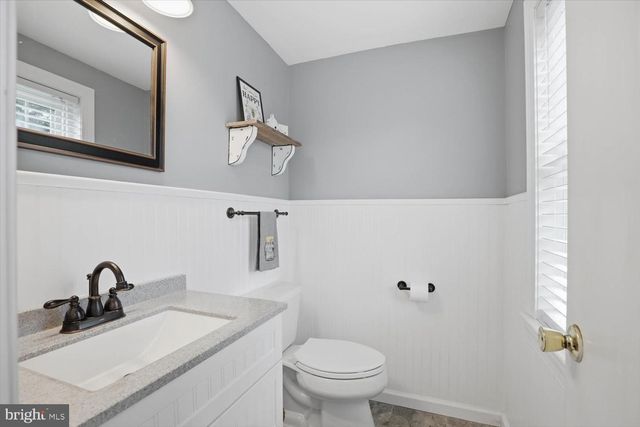2182 VEUMONT DR, Lancaster, PA 17601