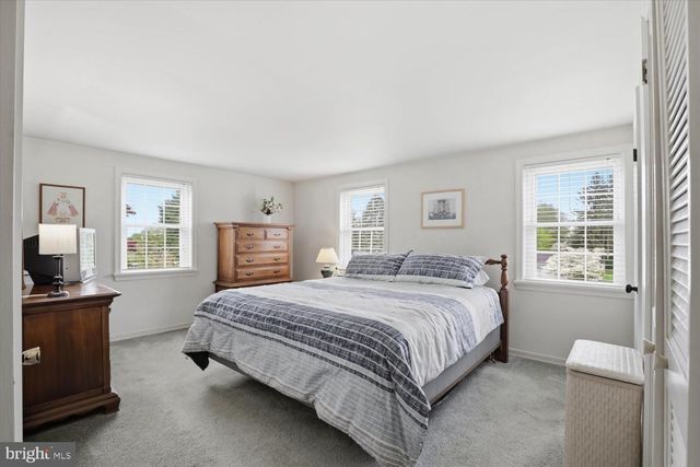 2182 VEUMONT DR, Lancaster, PA 17601