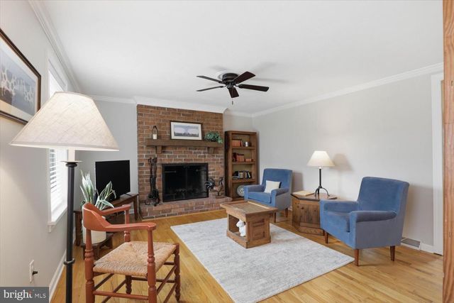 2182 VEUMONT DR, Lancaster, PA 17601