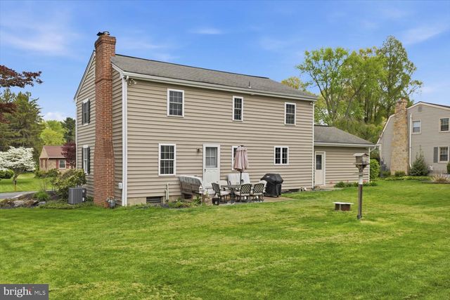 2182 VEUMONT DR, Lancaster, PA 17601