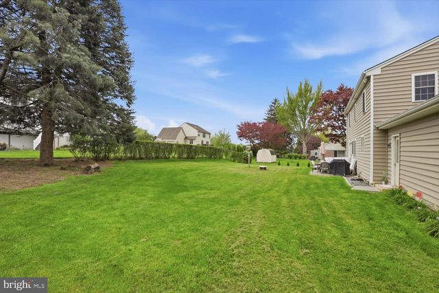 2182 VEUMONT DR, Lancaster, PA 17601