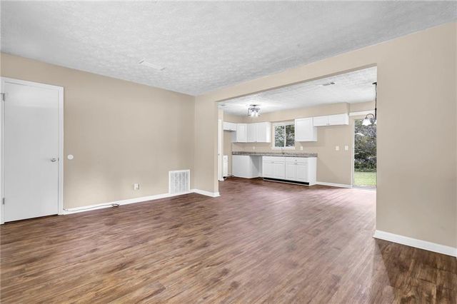 8998 Hurst Court, Jonesboro, GA 30238