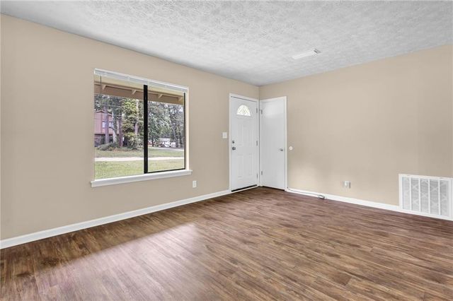 8998 Hurst Court, Jonesboro, GA 30238