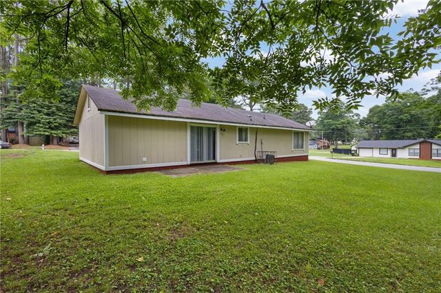 8998 Hurst Court, Jonesboro, GA 30238